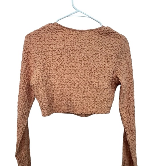 LELIS Textured Cropped Cardigan - Picture 2 of 2